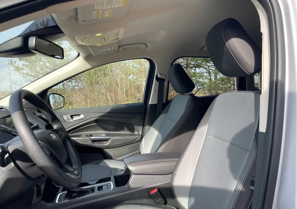 Ford Escape cena 66000 przebieg: 75500, rok produkcji 2018 z Sochaczew małe 277